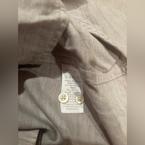 Everlane The Lightweight Flannel Oversized Shirt - Picture 4 of 5